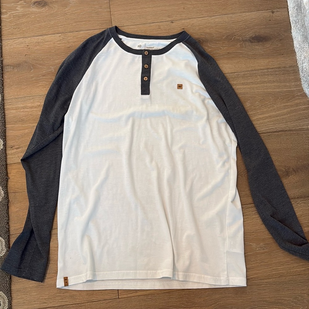 10 Tree long sleeve Henley